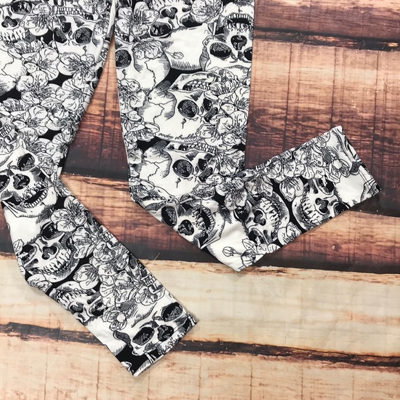 SALE Floral Skull Halloween Super Soft Leggings - Picture 6 of 6